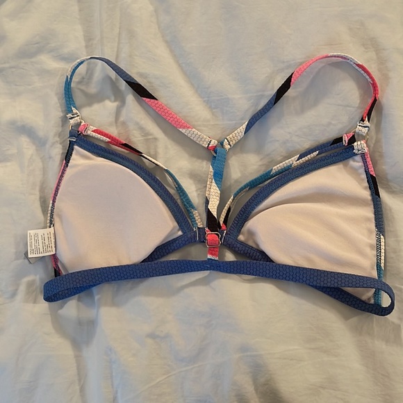 Triangular bikini top with padding - Picture 2 of 4